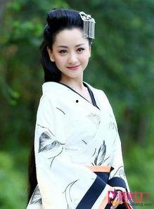 演员杨蓉个人资料,影视圈的多面花旦，从古装美女到现代角色的华丽蜕变